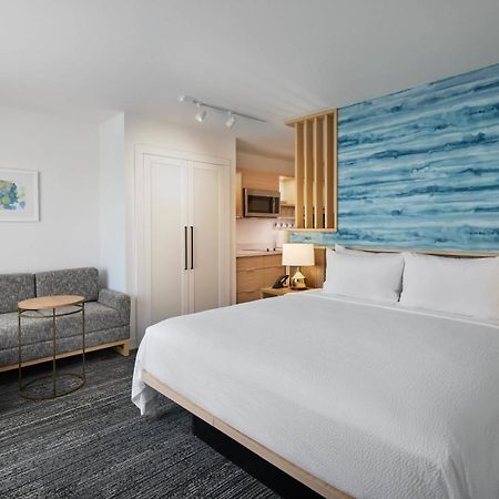 Towneplace Suites By Marriott Tampa Casino Area Orient Park Exterior photo